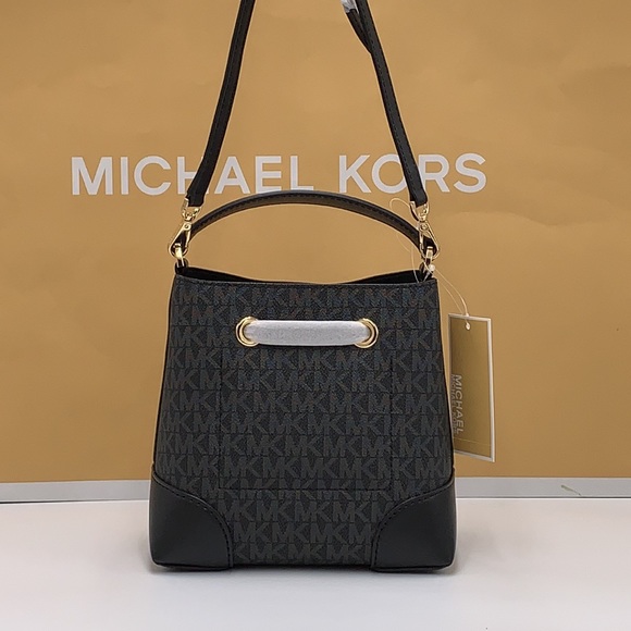 MICHAEL KORS MERCER Small Logo Bucket crossbody Bag Black signature color - Picture 10 of 16